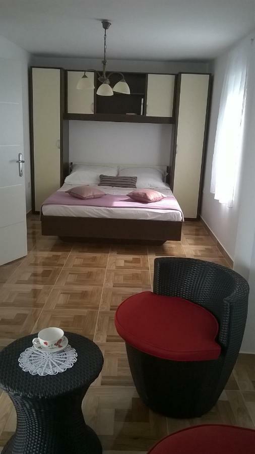 Varazdinci Rogoznica  Bagian luar foto